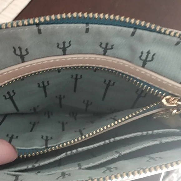 Spartina 449 Blue and Tan Crossbody Bag - Picture 9 of 16